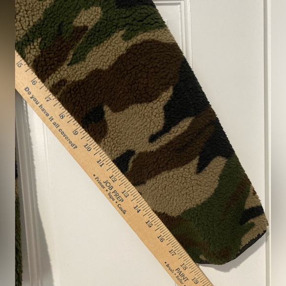 Hollister Camo Sherpa Fleece Jacket, NWOT Men’s Small - Picture 11 of 11